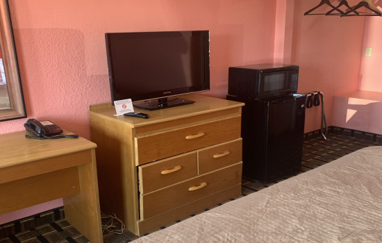 Bravo Inn - Flat Screen TV